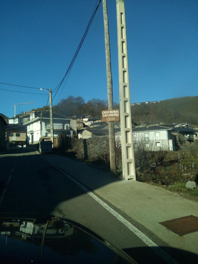 فيلا Casa Rural Las Nieves San Ciprián المظهر الخارجي الصورة